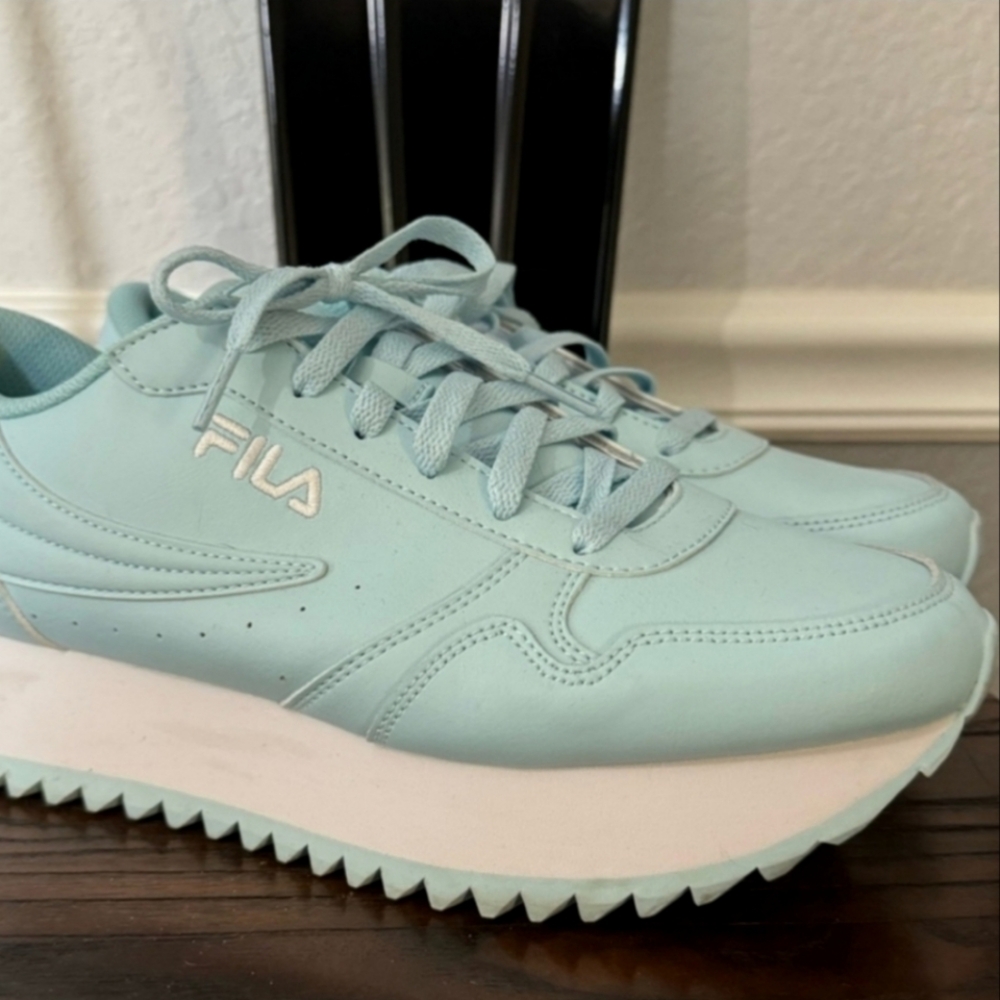 Women's FILA Platform Super Cute Sky Blue Stylish Tennis Shoes - Picture 2 of 5